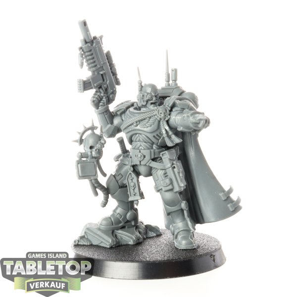 Space Marines - Captain in Phobos Armour - unbemalt