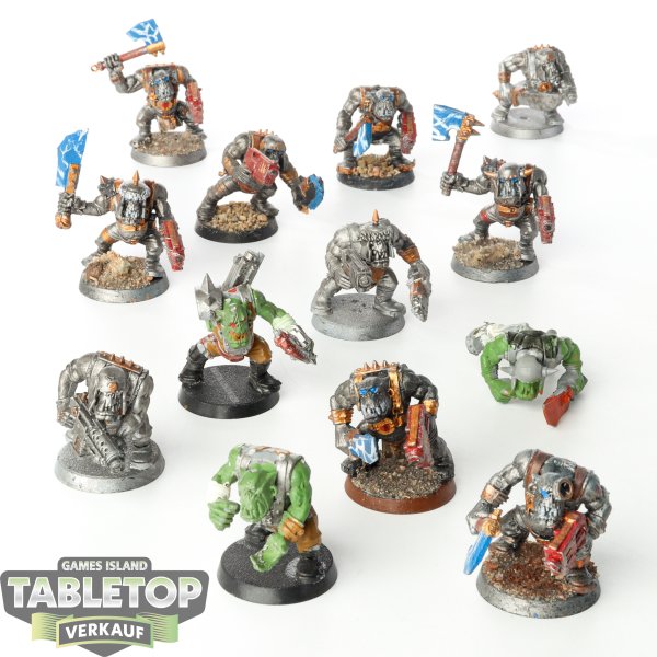 Orks - 13 Ork Boyz klassisch - teilweise bemalt