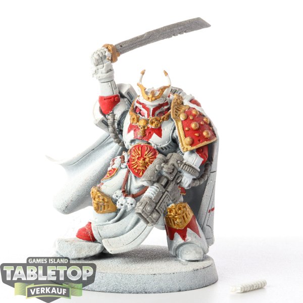 Horus Heresy - Legion Praetor with Power Sword - bemalt