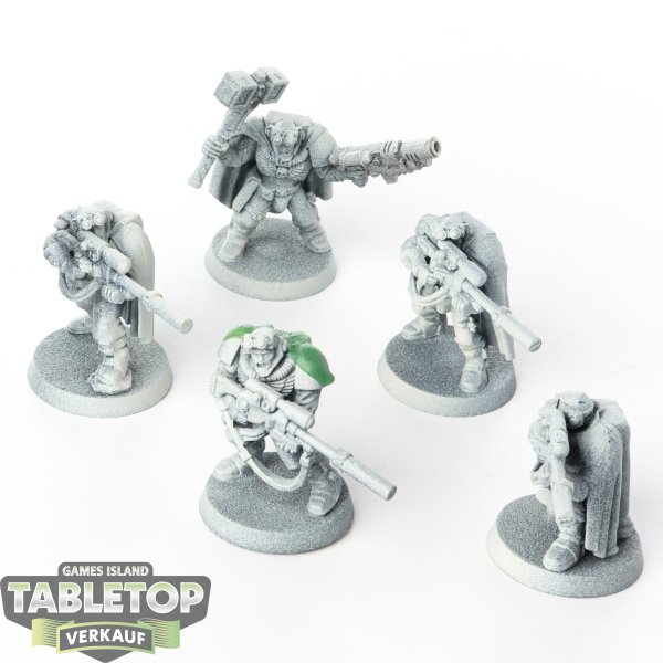 Space Marines - 5 x Scouts klassisch - teilweise bemalt