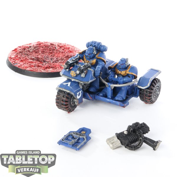 Space Marines - Attack Bike - bemalt