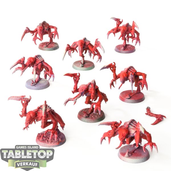 Tyraniden - 8 x Genestealers klassisch - teilweise bemalt