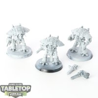 Adeptus Titanicus - 3 Questoris Knights - grundiert