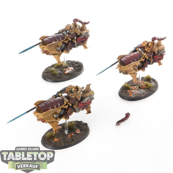 Adeptus Custodes - 3 Vertus Praetors - bemalt