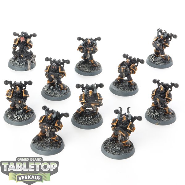 Chaos Space Marines - 10 Chaos Space Marines klassisch - bemalt