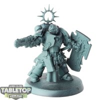 Space Marines - Lieutenant with Storm Shield - unbemalt