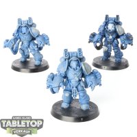 Ultramarines - 3 x Primaris Aggressors - teilweise bemalt