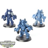 Ultramarines - 3 x Primaris Aggressors - teilweise bemalt