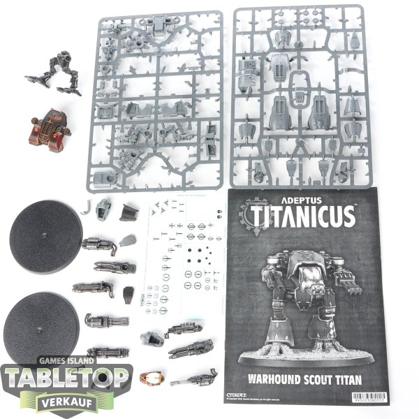 Legion Imperiales - 2 Warhound Titans  - teilweise gebaut