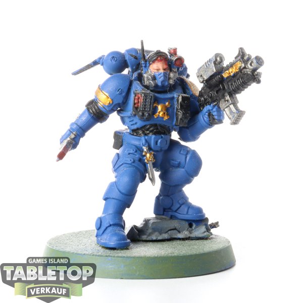 Space Marines - Phobos Lieutenant - bemalt