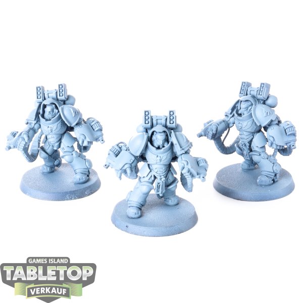 Space Marines - 3 Primaris Aggressors - grundiert