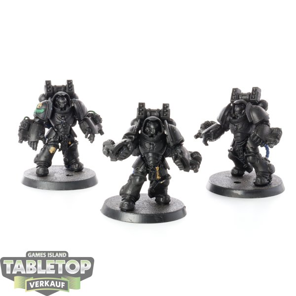 Space Marines - 3x Primaris Aggressors - grundiert