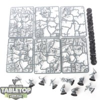 Orruk Warclans - 26x Hobgrot Slittaz - teilweise gebaut