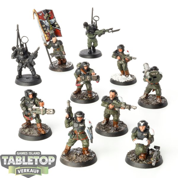 Astra Militarum - 10x Cadian Shock Troops - teilweise bemalt