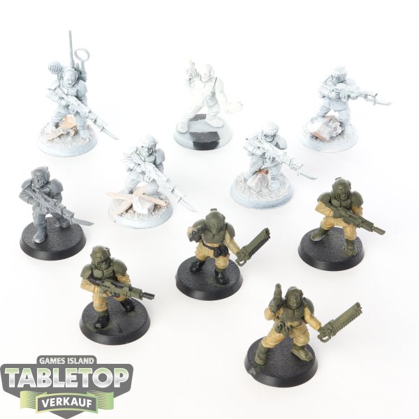 Astra Militarum - 10 Cadian Shock Troops klassisch - teilweise bemalt