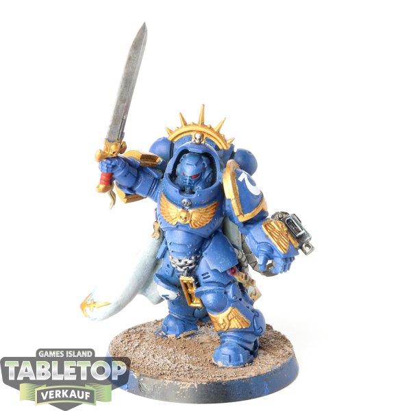 Space Marines - Captain in Gravis Armour klassisch - bemalt