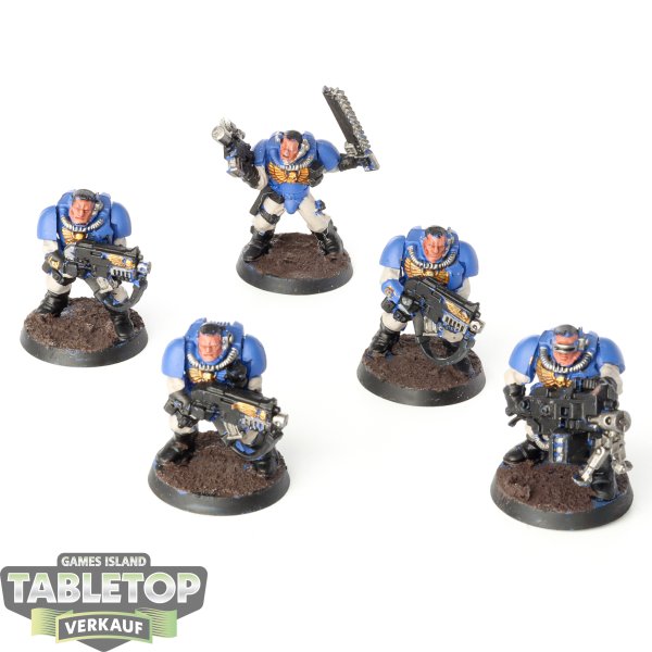 Space Marines - 5x Scouts klassisch - bemalt