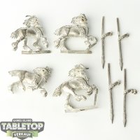 Beastmen Brayherds - 4x Centigor  - unbemalt