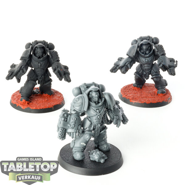 Space Marines - 3x Primaris Aggressors - grundiert