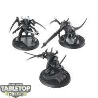 Tyraniden - 3x Tyranid Warriors - grundiert