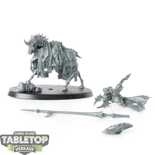 Soulblight Gravelords - Wight King on Skeletal Steed - teilweise gebaut