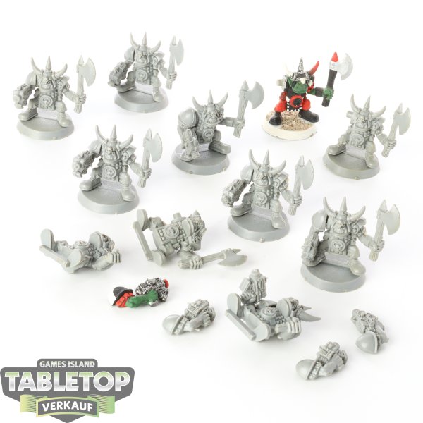 Orks - 11x Space Orks Gott Boys - teilweise bemalt