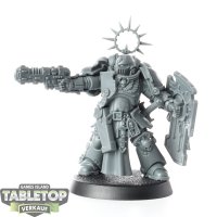 Space Marines - Lieutenant with Storm Shield - unbemalt