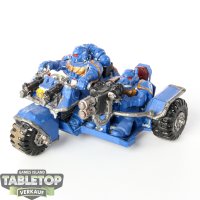 Ultramarines - Attack Bike klassisch - bemalt