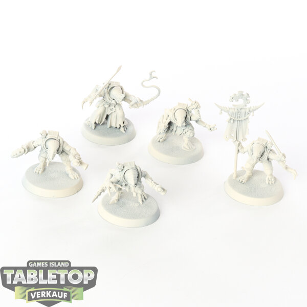 Genestealer Cults - 5x Hybrid Metamorphs - grundiert