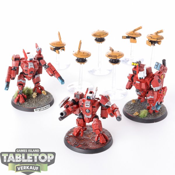 Tau Empire - 3 x XV8 Crisis Battlesuit Team - bemalt