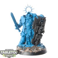 Space Marines - Captain with Relic Shield - teilweise bemalt