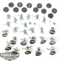 HdR Figuren - Gut - 24 x Dwarf Warriors - teilweise bemalt