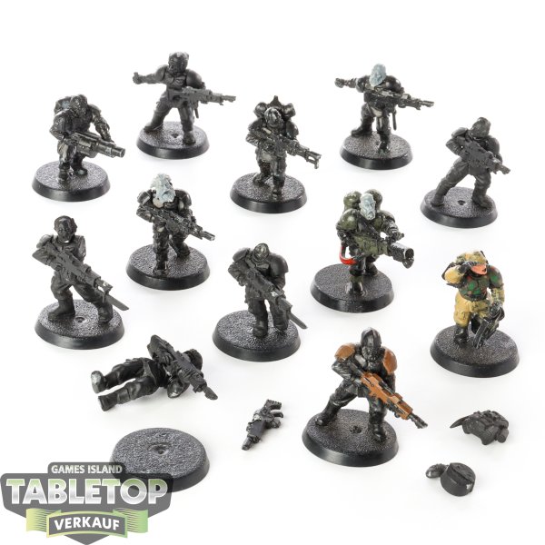 Astra Militarum - 12x Cadian Shock Troops klassisch - teilweise bemalt