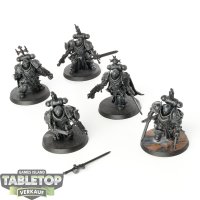 Black Templars - 5 Sword Brethren - grundiert