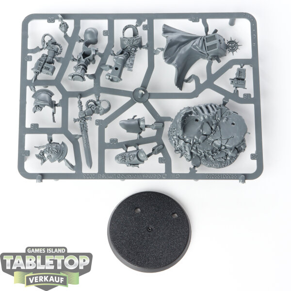 Space Marines - Captain in Terminator Armour - teilweise bemalt