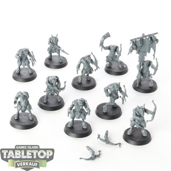 Beasts of Chaos - 10x Gors - unbemalt