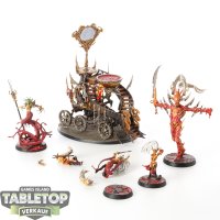 Daughters of Khaine - Slaughter Queen on Cauldron of...