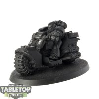 Space Marines - Outrider - grundiert