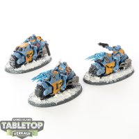 Space Wolves - 3 x Outriders - teilweise bemalt