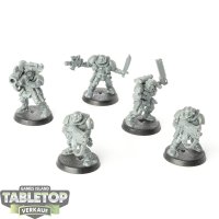 Space Marines - 5x Scouts - unbemalt