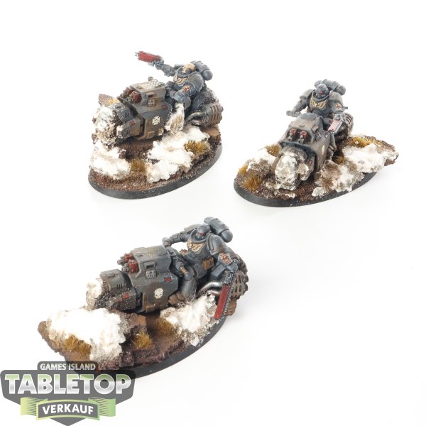 Space Marines - 3 x Outriders - bemalt