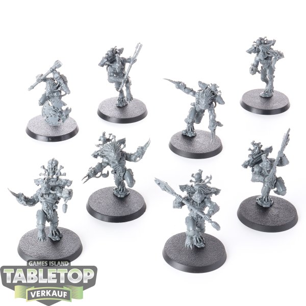 Space Wolves - 8 x Wulfen - unbemalt