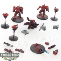 Tau Empire - 3x XV8 Crisis Battlesuit Team - grundiert