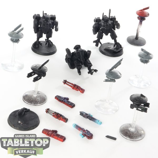 Tau Empire - 3x XV8 Crisis Battlesuit Team Klassisch - grundiert