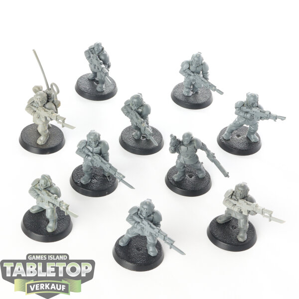 Astra Militarum - 10x Cadian Shock Troops Klassisch - unbemalt