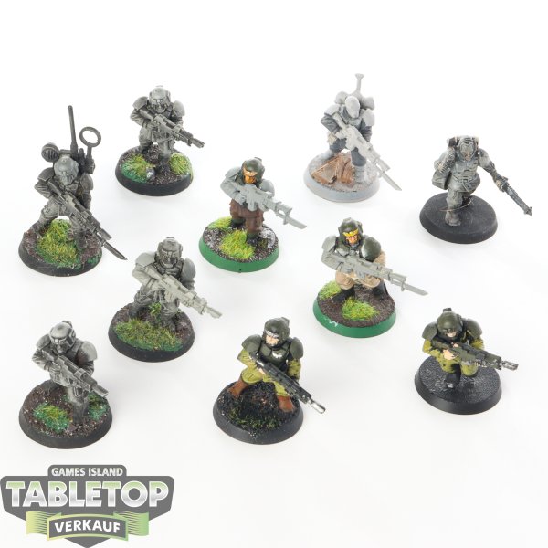 Astra Militarum - 10x Cadian Shock Troops Klassisch - teilweise bemalt