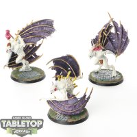 Flesh-eater Courts - 3 x Crypt Flayers - teilweise bemalt