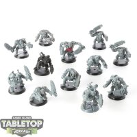 Orks - 11x Ork Boyz - teilweise bemalt