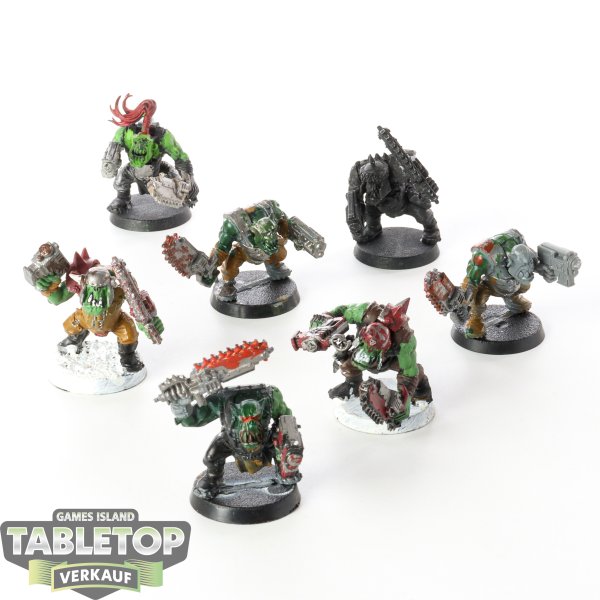 Orks - 7x Ork Boyz - teilweise bemalt