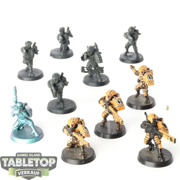 Tau Empire - 10 x Fire Warriors - teilweise bemalt